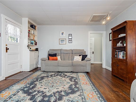 5th image of 639 Avenue F