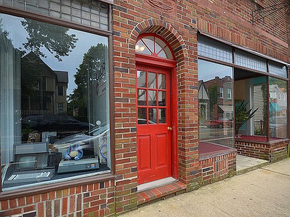 2nd image of 249 Sea Cliff Ave