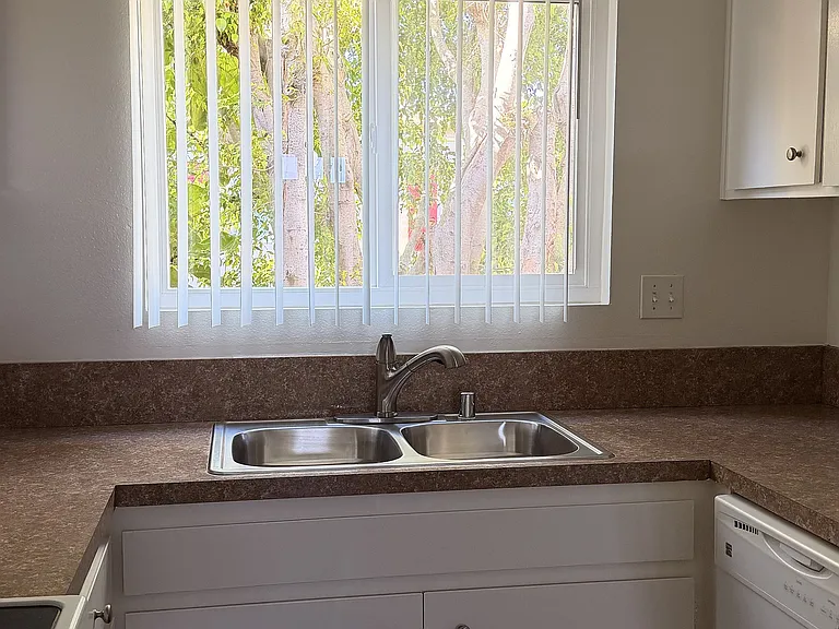 Vogue Manor — Photo 11