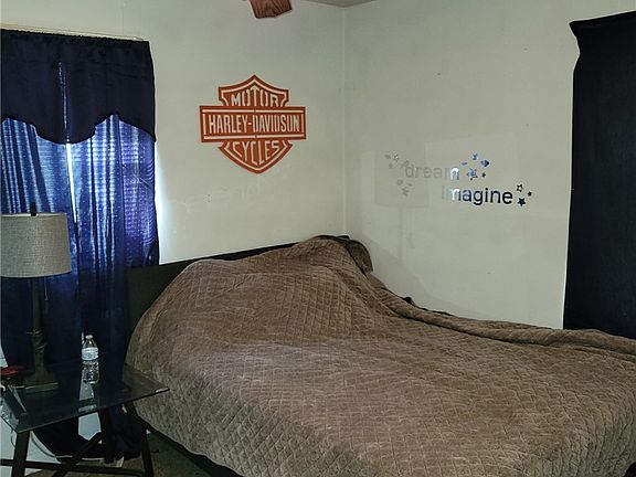 4th image of 700 W Jourdan St