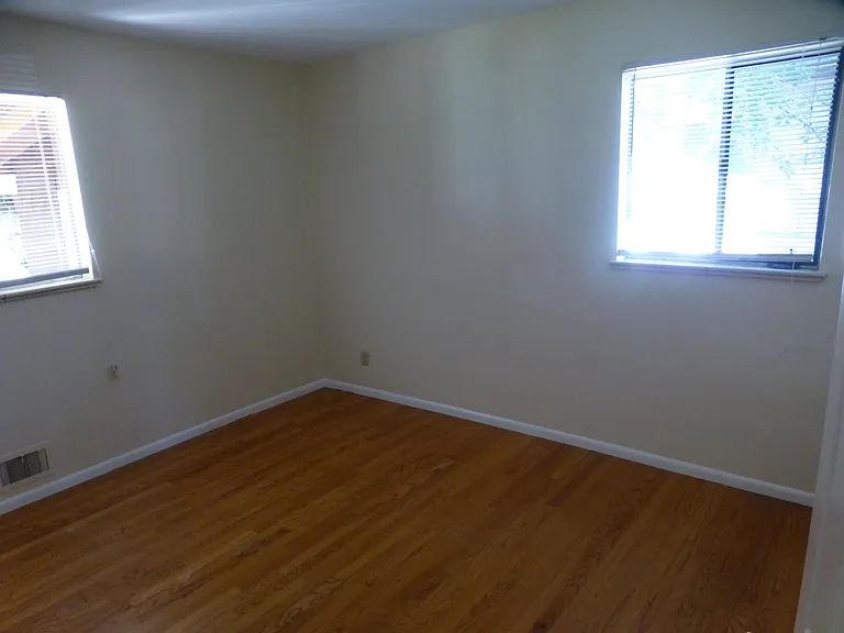 NW bedroom upstairs