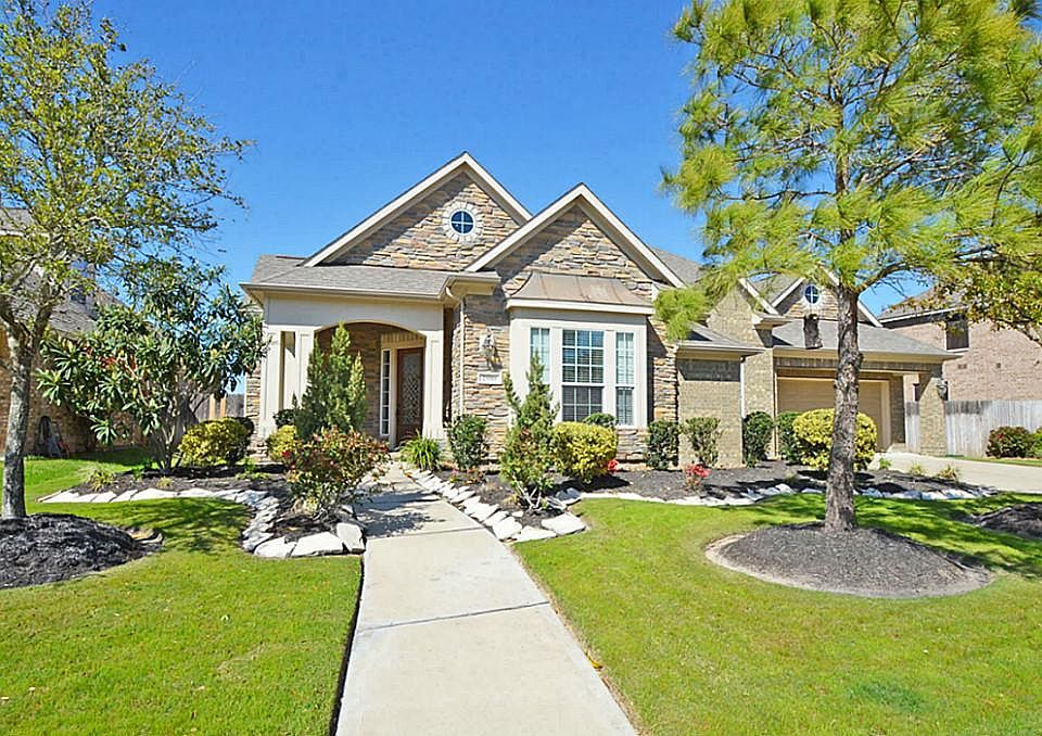 1st image of 25918 Fiona Sky Ln