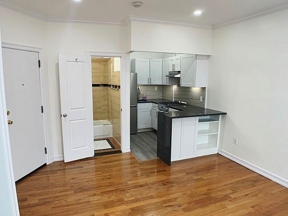 5th image of 43-19 31st Ave #1DD
