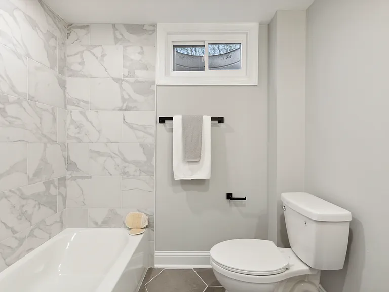405 Meadowhurst Ln — Photo 35