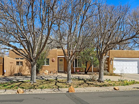 3rd image of 3400 Avenida Charada NW