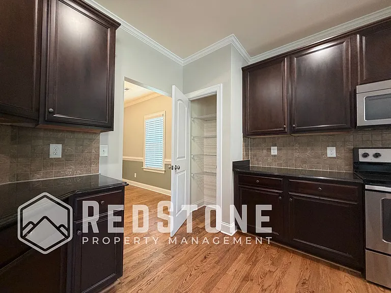 1823 Buxton Way — Photo 8