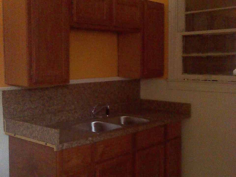 2nd image of 3920 Jefferson St
