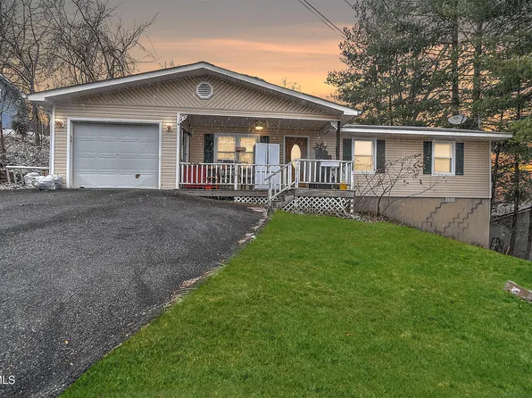 126 Whitehills Rd, Kingsport, TN 37660