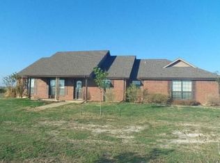 685 W 9th St, Crawford, TX 76638