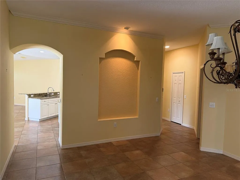 3 bed, 2.5 bath, 2517 sqft, $3,295 — Photo 4
