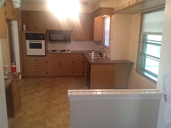 Kitchen with breakfast nook