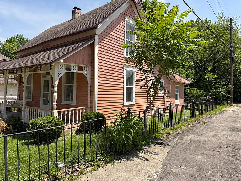 1014 Lincoln St — Photo 5