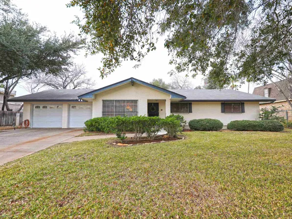 412 Longshadow Rd, Laredo, TX 78041