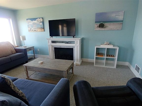 4th image of 1600 W Ocean Avenue #332