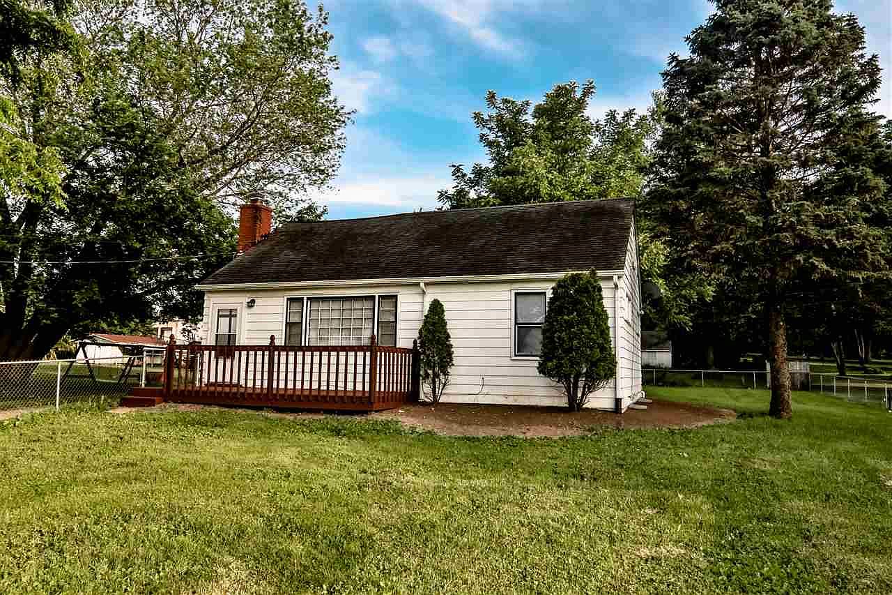 2085 Blackhawk Rd, Rockford, IL 61109 Zillow