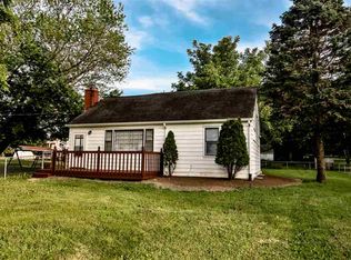 2085 Blackhawk Rd, Rockford, IL 61109