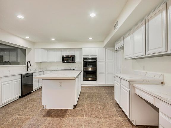 5th image of 19230 N 78th Ln