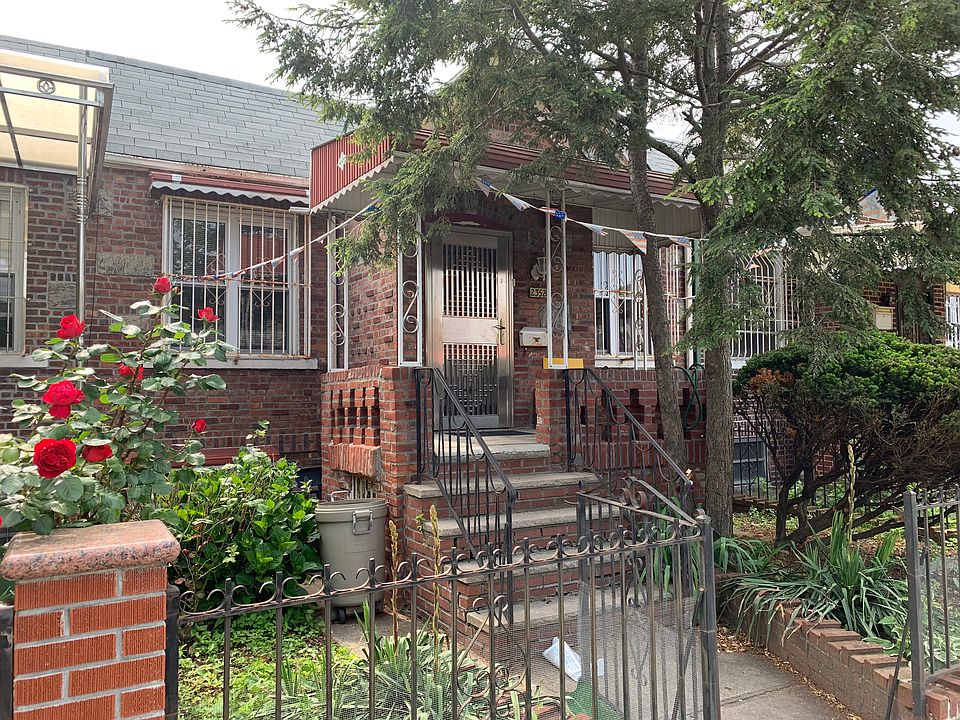1st image of 2352 E 18th St