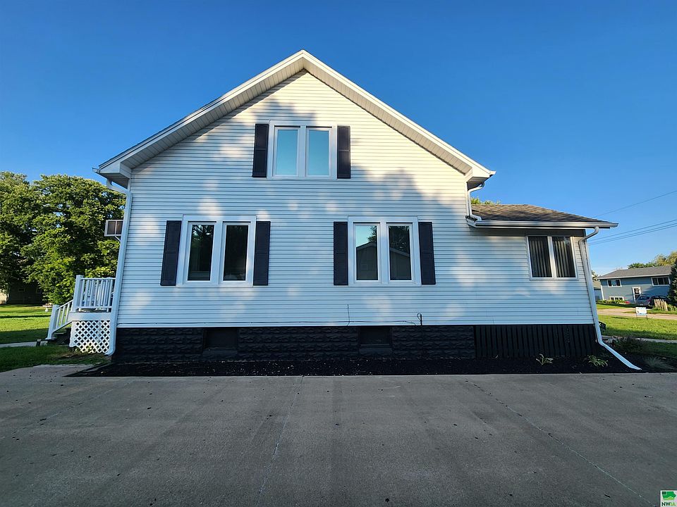 423 8th St, Sloan, IA 51055 Zillow
