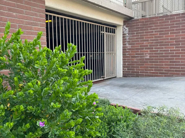 11th Street, 432 11th St APT 1, Hermosa Beach, CA 90254