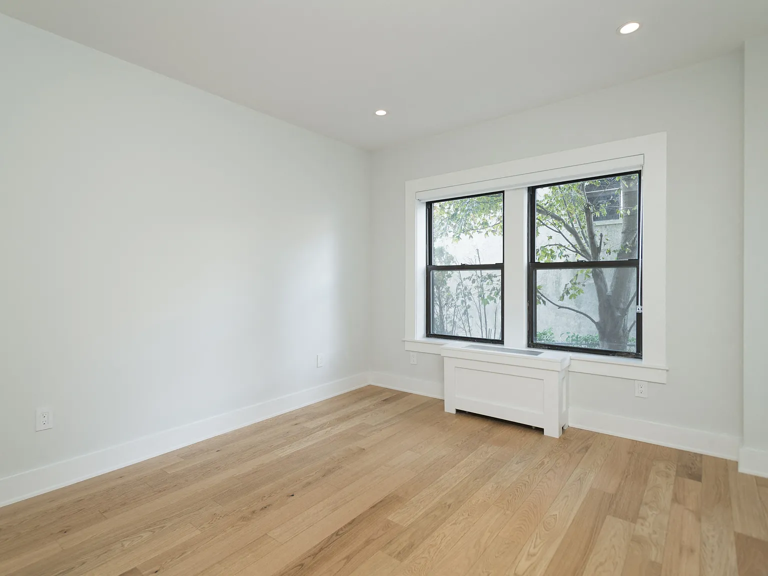 123 Highland Avenue — Photo 2