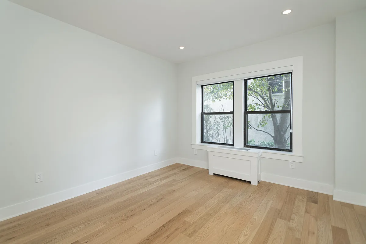 Building Photo - 123 Highland Avenue