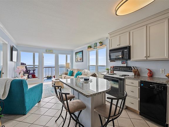 2nd image of 10811 San Luis Pass Rd #1308