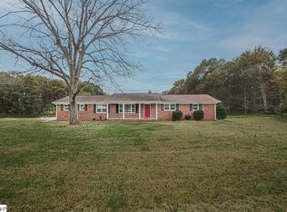 3 College Dr, Williamston, SC 29697