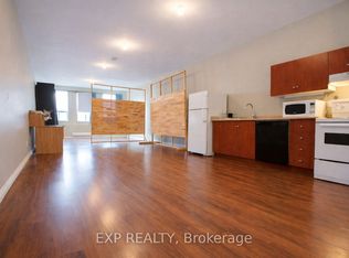 1038 Coxwell Ave Floor 2, Toronto, ON M4C 3G5