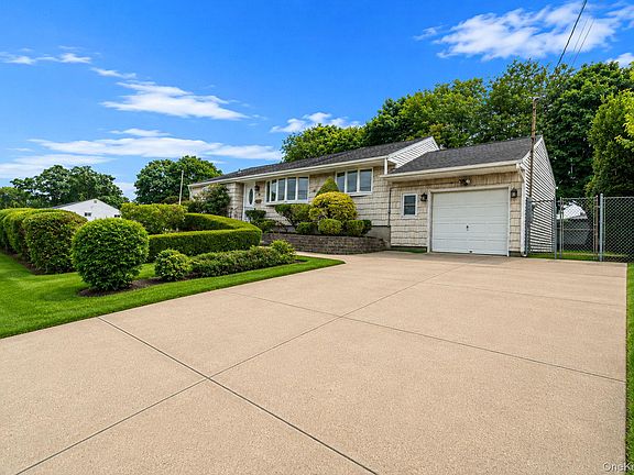 2nd image of 40 Cypress Street