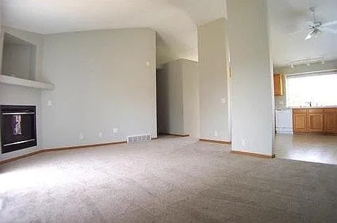 4227 N 172nd Ave — Photo 4