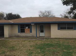 510 E Ave E, Rosebud, TX 76570