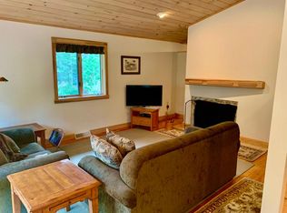 2925 Pine Island Lake Rd, Eagle River, WI 54521