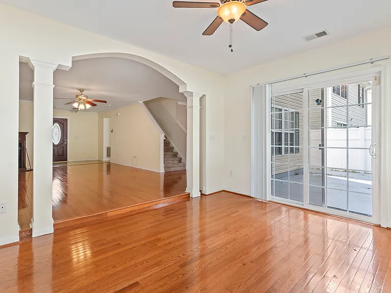 908 Silvercrest Dr — Photo 10