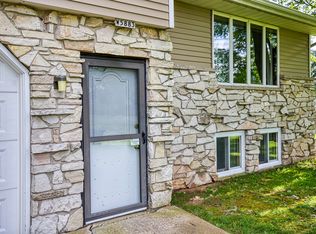 W5883 Manitowoc Rd #5883, Menasha, WI 54952