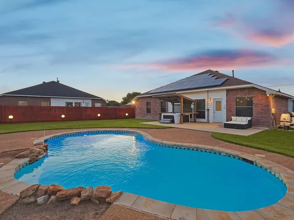 500 Parkerville Rd, Desoto, TX 75115