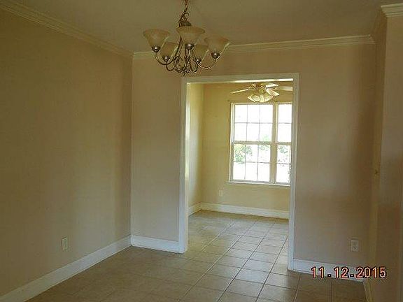 3rd image of 14 Honeyberry Ln