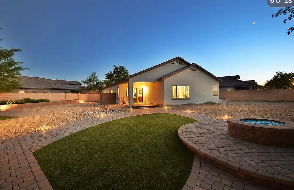 4 bed, 2296 sqft, $2,395 — Photo 2