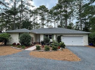 3 Pinyon Ln, Pinehurst, NC 28374