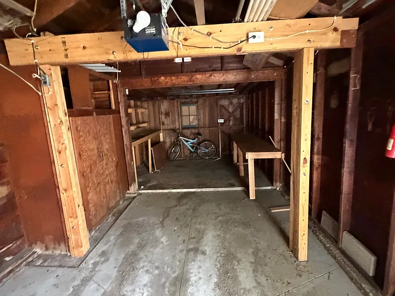 133 Foster Ave — Photo 17