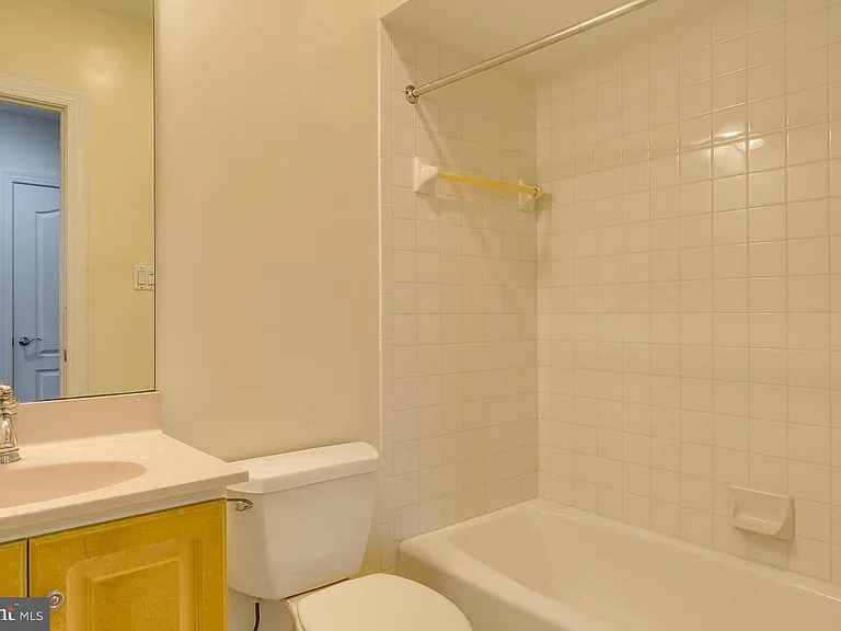 1489 Broadstone Pl — Photo 13