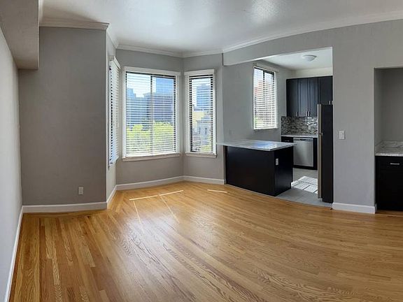 3rd image of 355 Octavia St APT 31