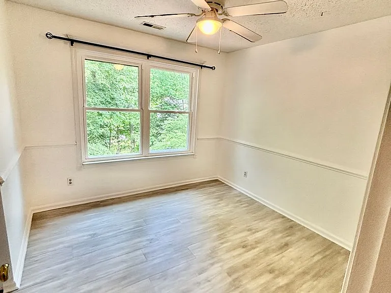 4512 Misty Ct — Photo 23