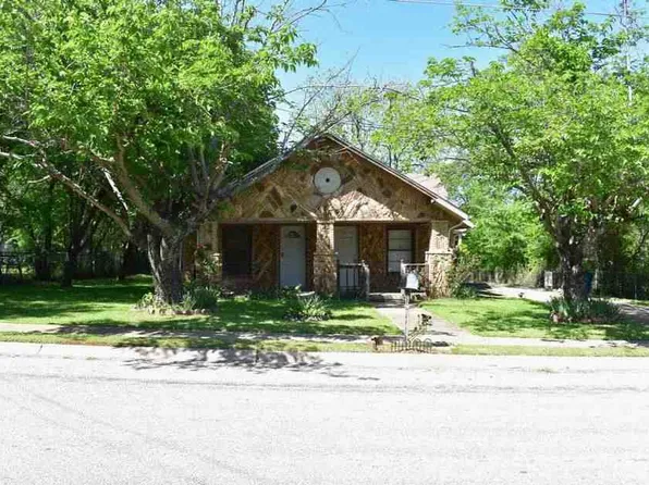 112 2nd St, Keene, TX 76059