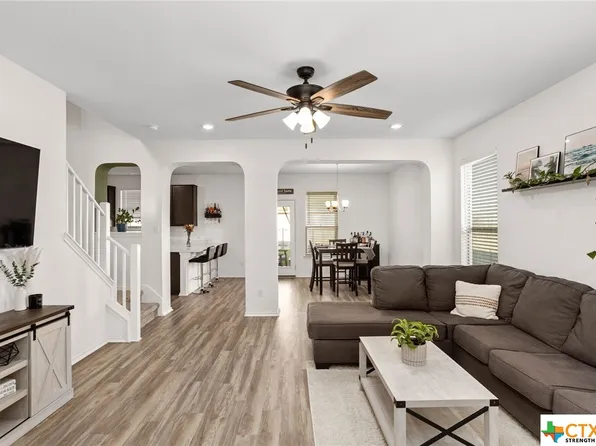 355 Gustaf Trl, Uhland, TX 78640