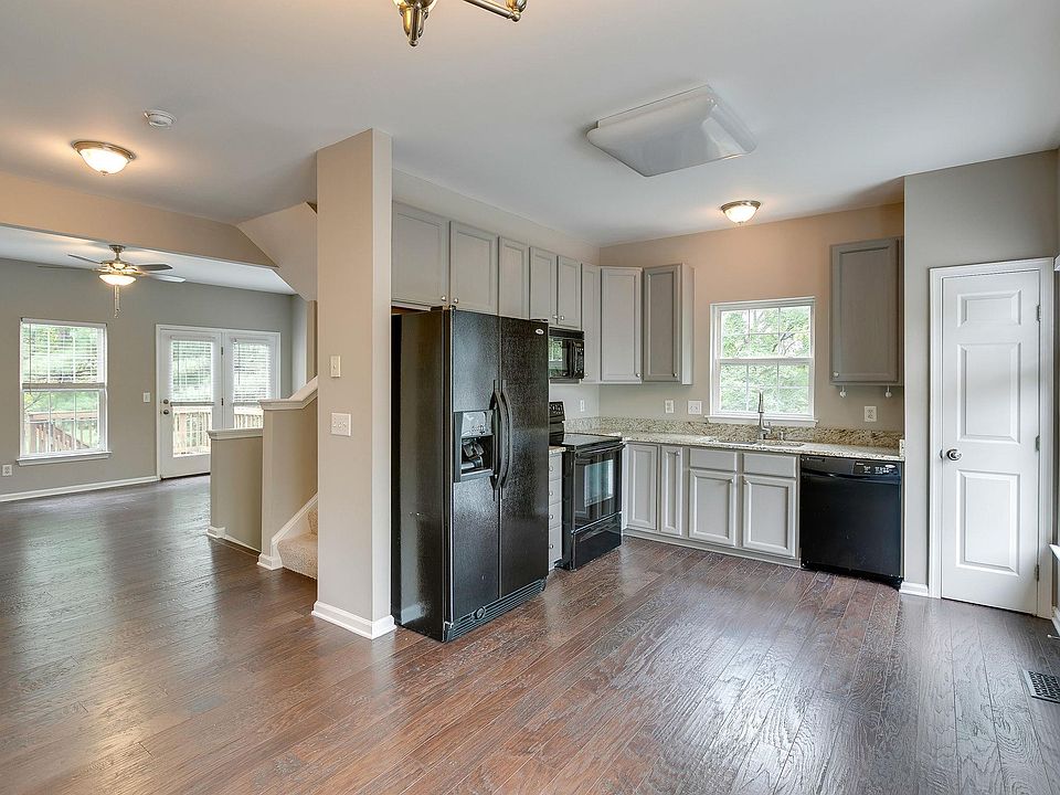1st image of 618 Huffine Manor Cir