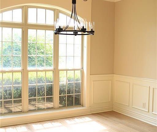 3rd image of 1601 Whippoorwill Ln