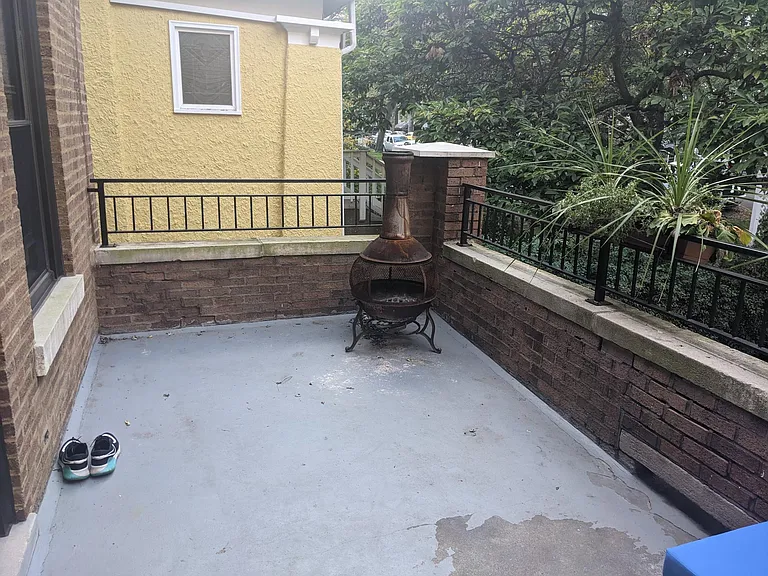 1911 W Estes Ave #1 — Photo 7