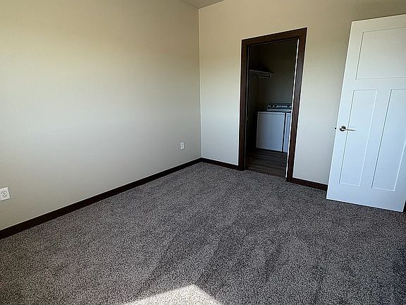 5th image of 1012 18th St NE #4
