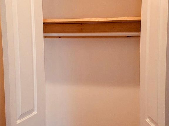 3rd image of 2588 Creston Ave APT 32